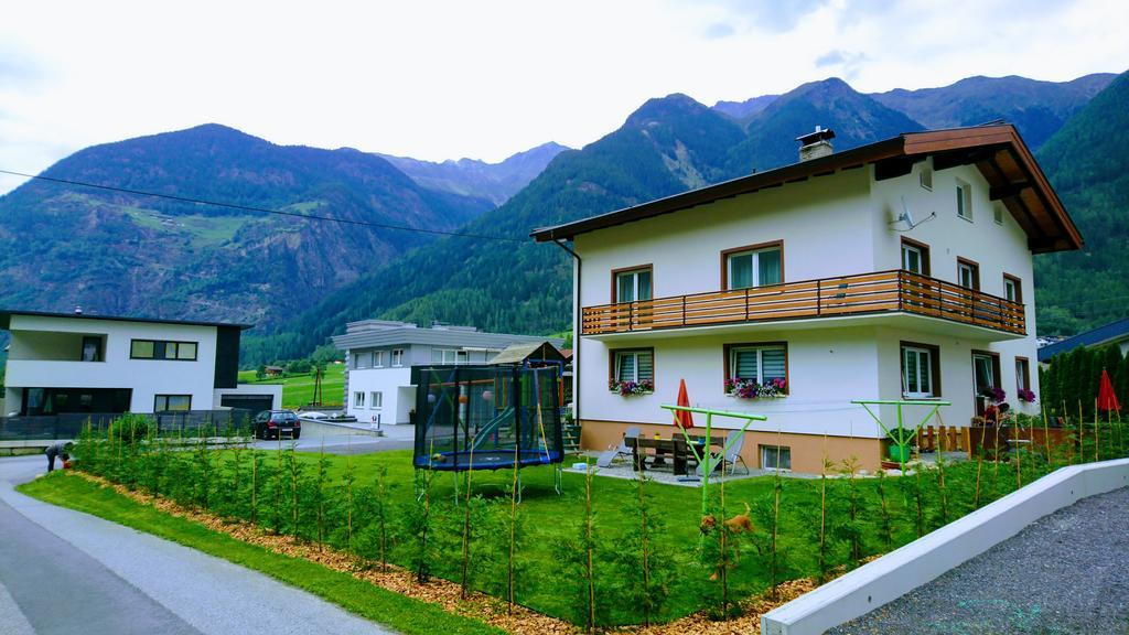 Appartamento Haus Attos Umhausen Esterno foto